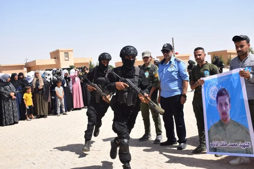 جثمان عضو لقوى الأمن الداخلي يوارى الثرى في الشدادي 