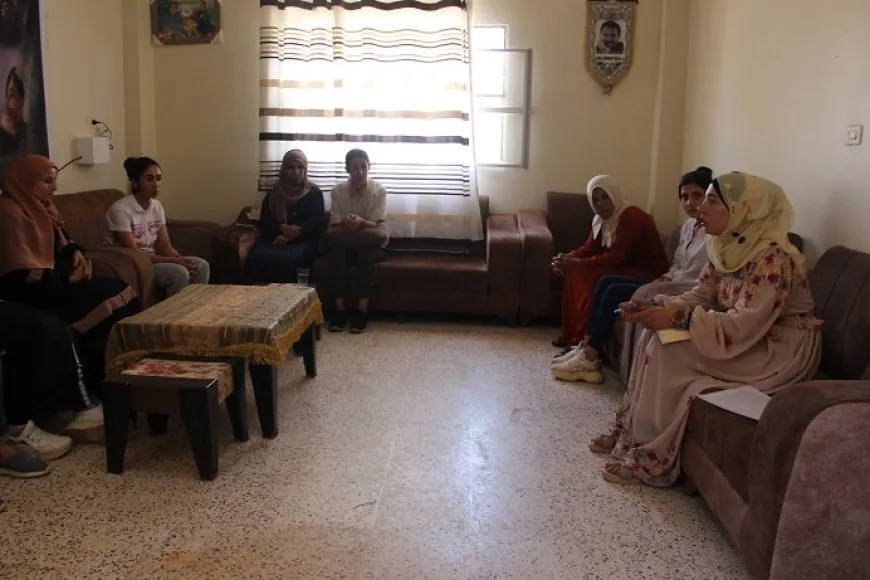 نساء يناقشن قضايا بيئية وفق فكر القائد عبد الله أوجلان