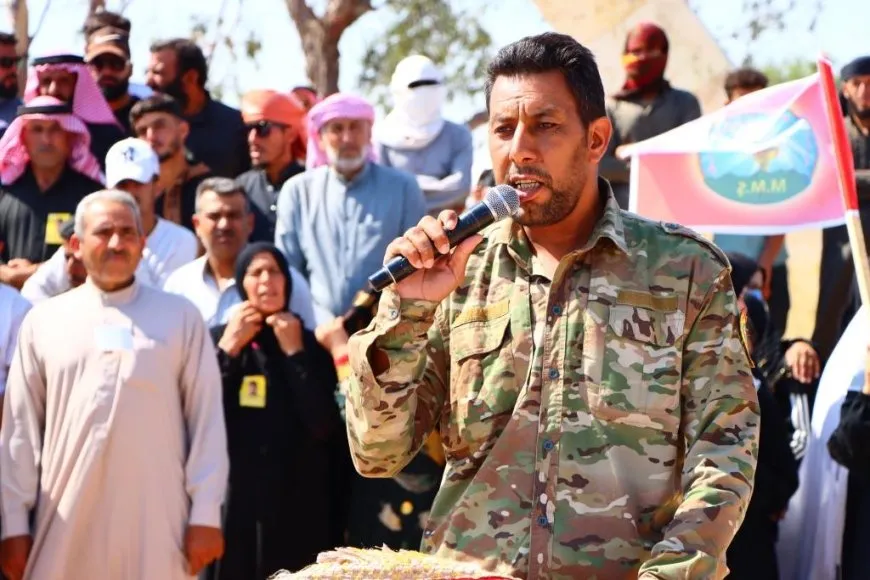 جثمان مقاتل لقوات سوريا الديمقراطية يوارى الثرى في الطبقة