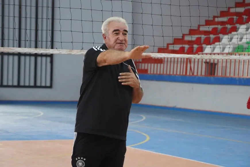 محاضرون دوليون يقدمون دورات تدريبية وتحكيمية في إقليم شمال وشرق سوريا