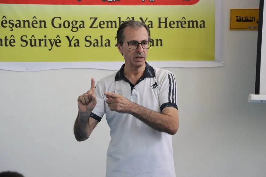محاضرون دوليون يقدمون دورات تدريبية وتحكيمية في إقليم شمال وشرق سوريا