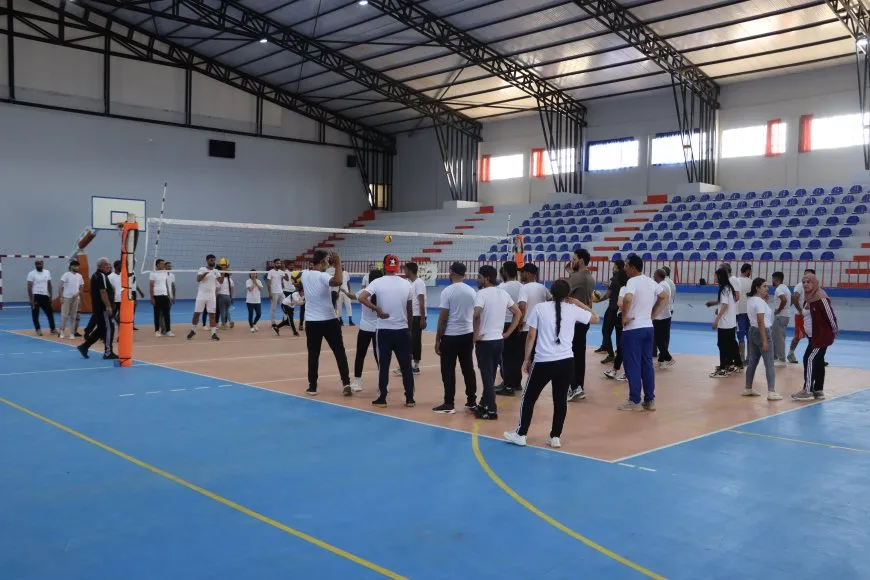 محاضرون دوليون يقدمون دورات تدريبية وتحكيمية في إقليم شمال وشرق سوريا