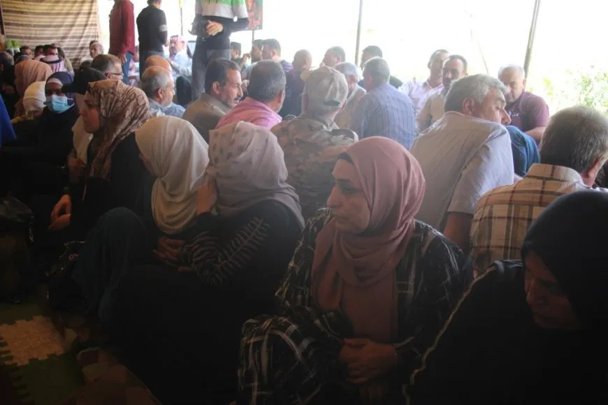 أهالي منبج يقدّمون واجب العزاء لذوي شهداء مجلس منبج العسكري 