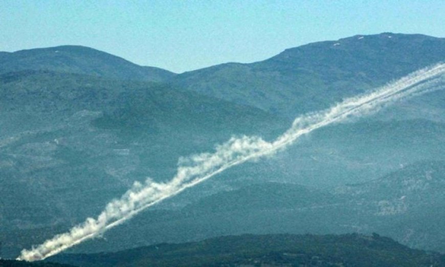 حزب الله يطلق 70 صاروخاً باتجاه المستوطنات الإسرائيلية