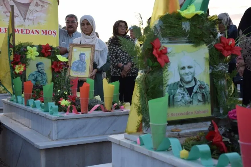 استذكار الشهيدين كندال روج آفا وبرخدان موش في كوباني