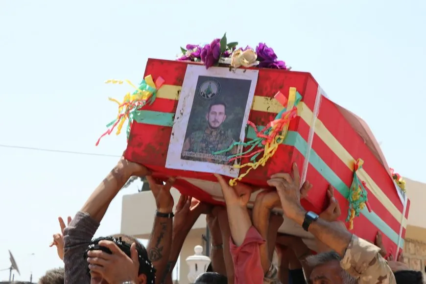 تشييع جثمان مقاتل قوات تحرير عفرين في الشهباء