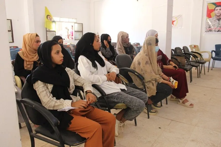 دورة تمريض لتنمية وتطوير الوعي الصحي لدى الفئة الشابة