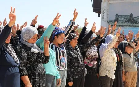 خلال مراسم عزاء شهيدي قوات تحرير عفرين: سنسير على خطا الشهداء