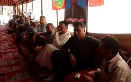  تقديم واجب العزاء لذوي عضو قوى الأمن الداخلي غزال الشيخ
