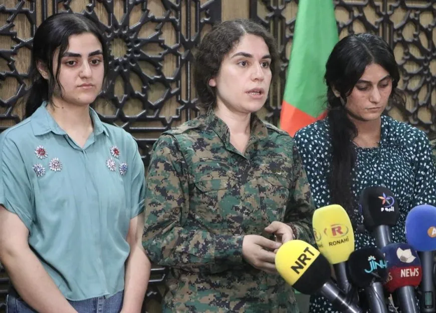 خلال مؤتمر صحفي YPJ تعاهد على حماية جميع النساء