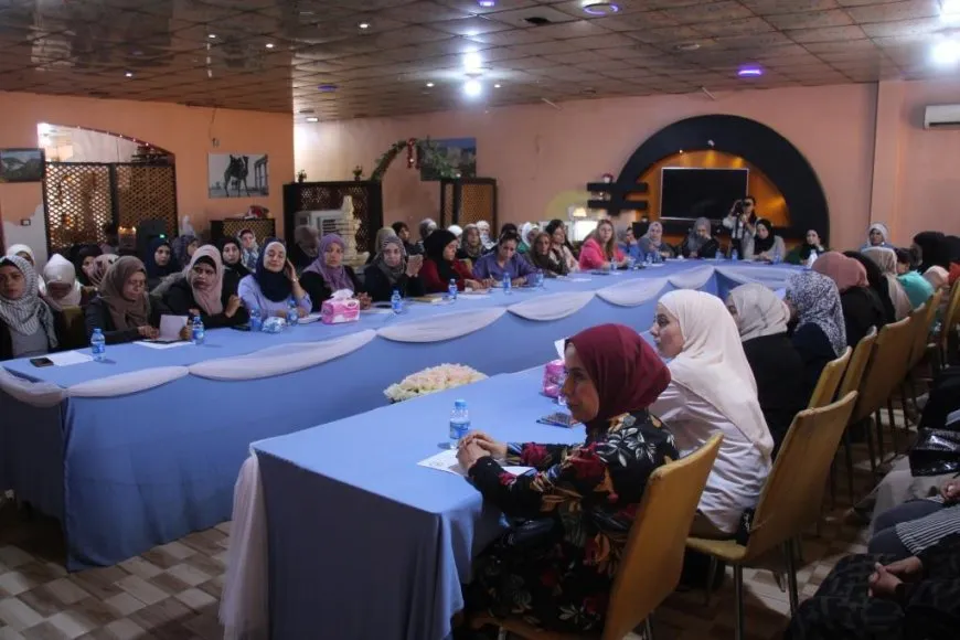 ندوة حوارية حول استغلال المرأة ومراحل نضالها