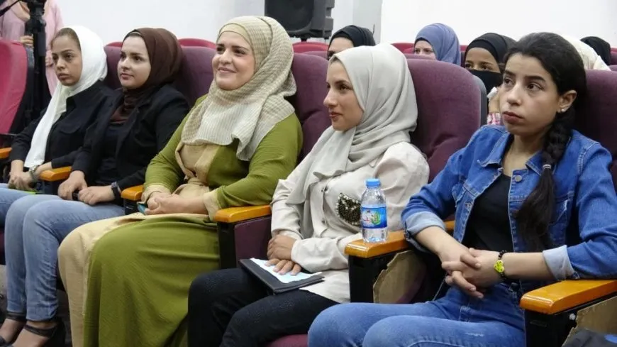محاضرة للمرأة الشابة حول فكر القائد عبدالله أوجلان ودوره في تحرر المرأة