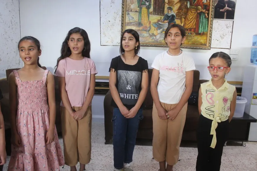 فنانون صغار على خُطى آرام تيكران يواجهون فوهات المدافع والحرب بفنهم