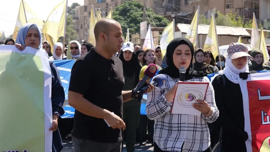 أهالي مقاطعة الطبقة ينددون بهجوم حكومة دمشق على مقاطعة دير الزور