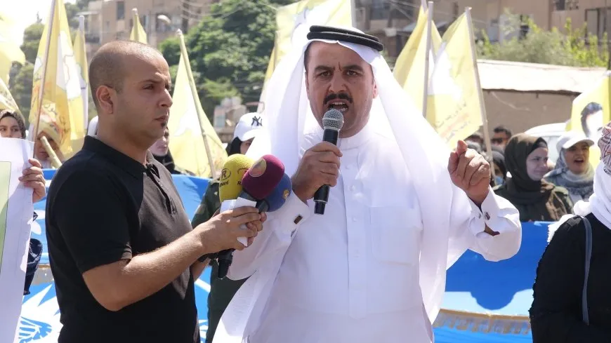 أهالي مقاطعة الطبقة ينددون بهجوم حكومة دمشق على مقاطعة دير الزور