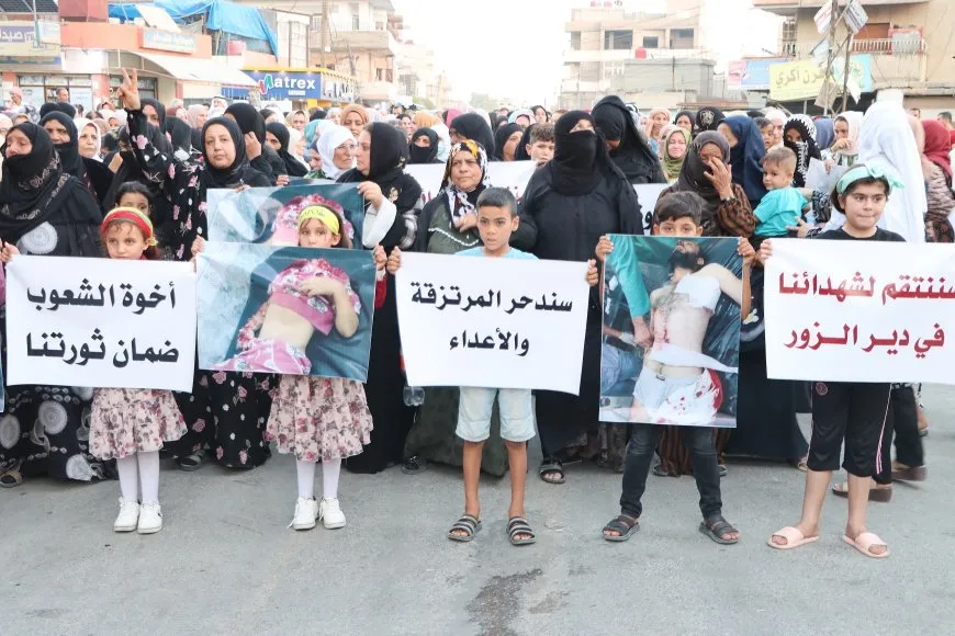 تظاهرة في قامشلو رداً على الهجمات وارتكاب المجازر في دير الزور