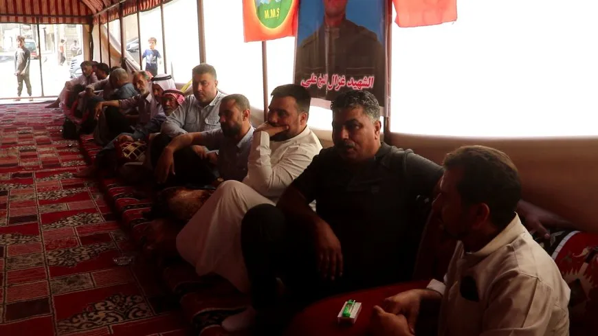  تقديم واجب العزاء لذوي عضو قوى الأمن الداخلي غزال الشيخ