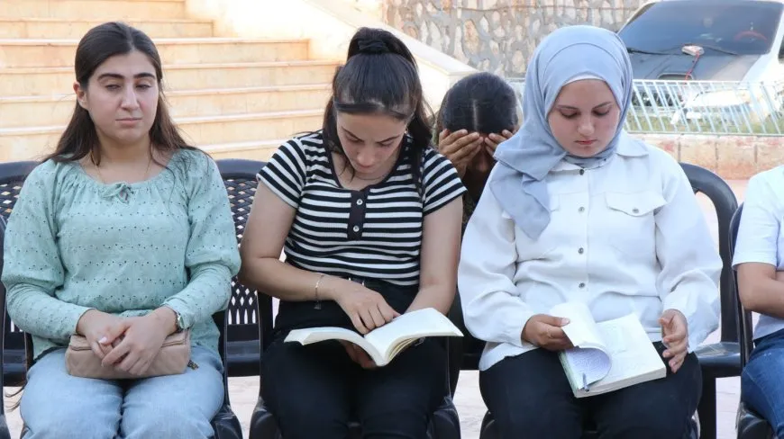 حركة الشبيبة الثورية تبحث مواضيع من مرافعات القائد أوجلان مع أطراف أخرى