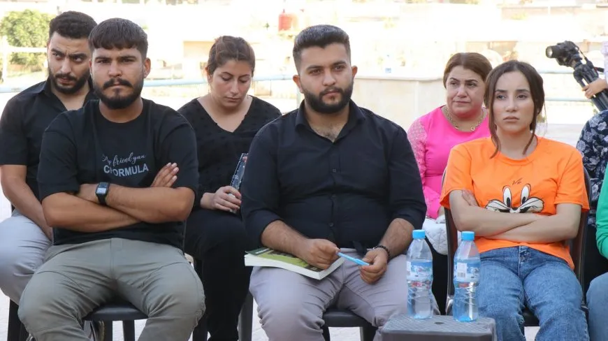 حركة الشبيبة الثورية تبحث مواضيع من مرافعات القائد أوجلان مع أطراف أخرى