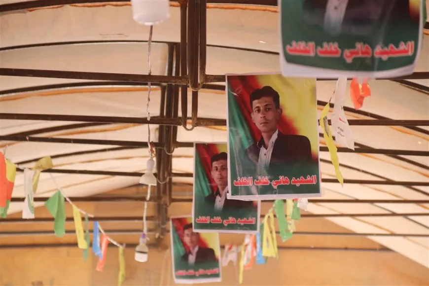 تقديم واجب العزاء لذوي شهيد استهداف عامودا هاني خلف 