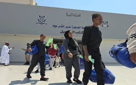 خفر السواحل الليبي يعيد 64 مهاجراً كانوا في طريقهم إلى أوروبا