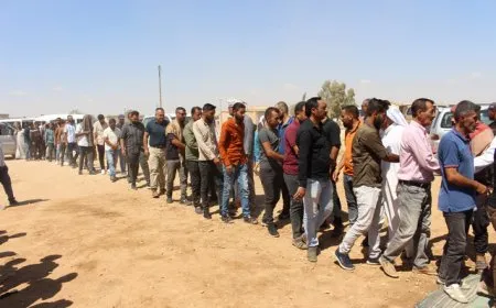 تقديم واجب عزاء لذوي مقاتل قسد ميار خالد الصالح
