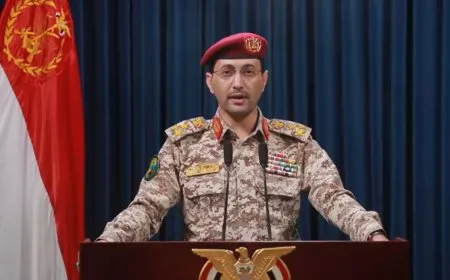 "الحوثيون" يعلنون شن هجمات على أهداف في إسرائيل ومدمرات أميركية