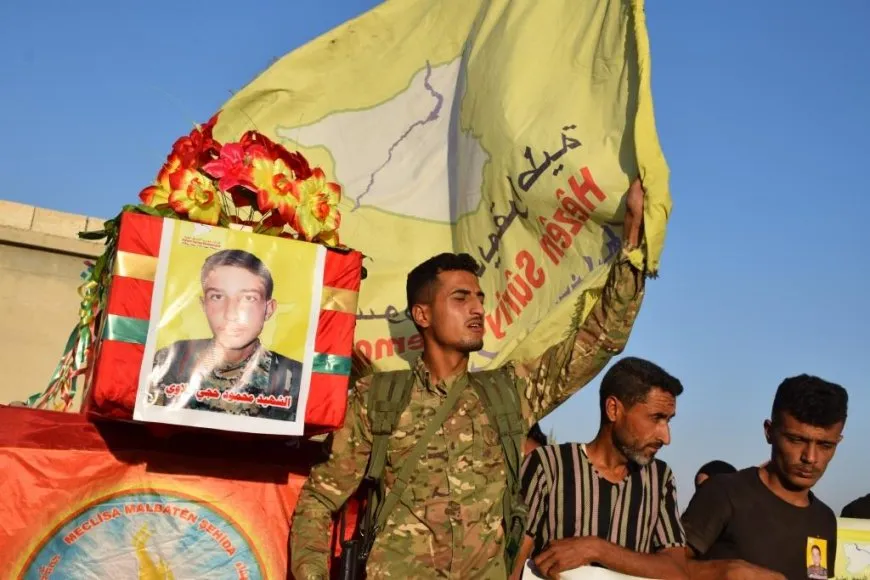أهالي صرين يودعون جثمان الشهيد محمود علاوي