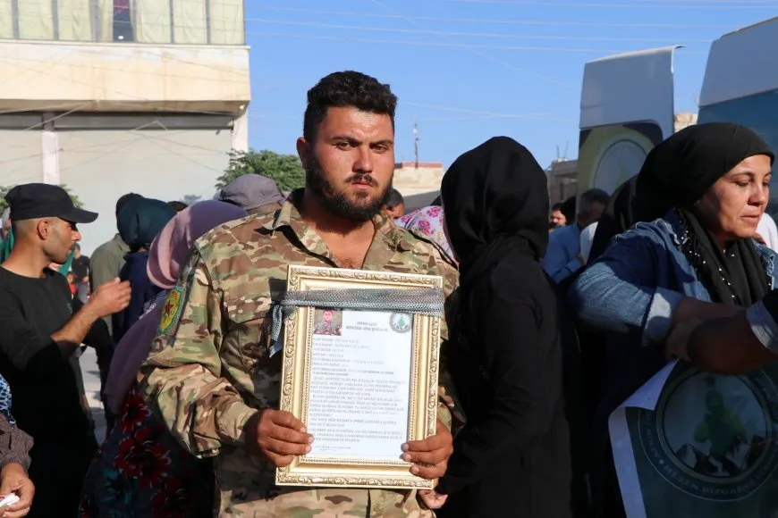 أهالي عفرين والشهباء يودعون الشهيد دلسوز راجو