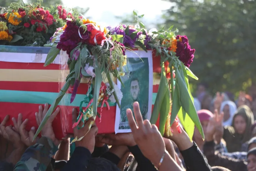 أهالي عفرين والشهباء يودعون الشهيد دلسوز راجو