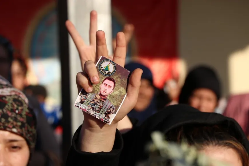 أهالي عفرين والشهباء يودعون الشهيد دلسوز راجو