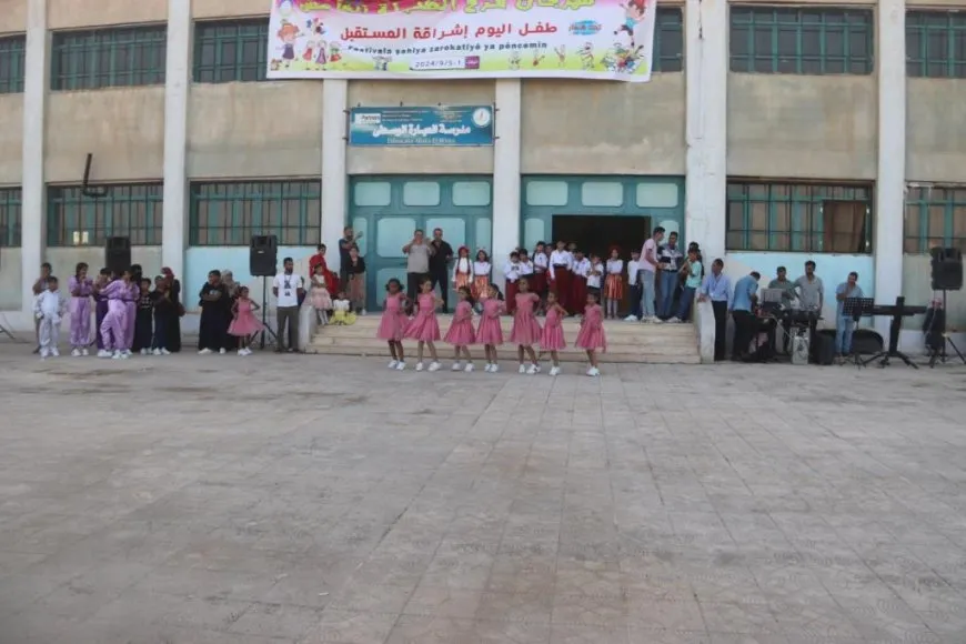 مهرجان الطفل الخامس يستمر بتقديم فعالياته لأطفال الرقة
