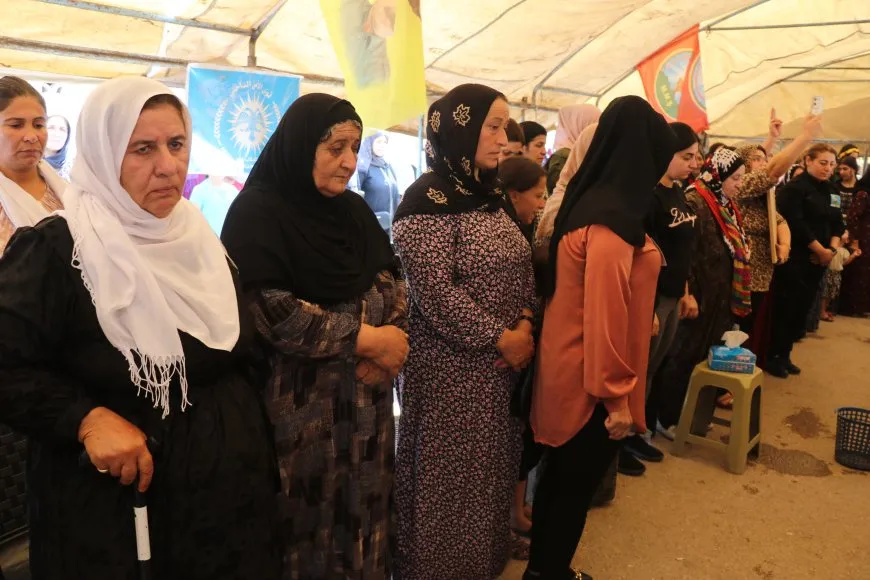 تقديم واجب العزاء لذوي إداري قوى الأمن الداخلي الشهيد دجوار