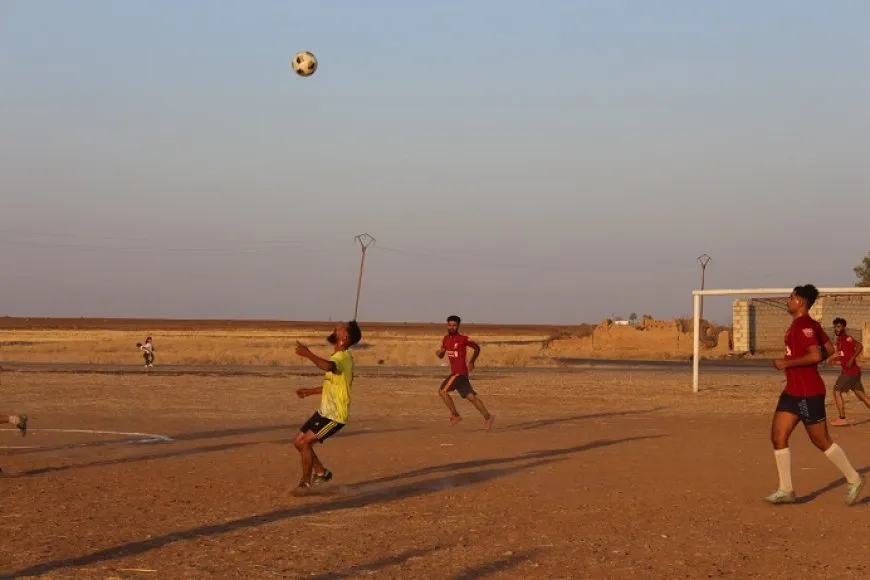 افتتاح دوري الشهيدتين زينب ومزكين لكرة القدم في جل آغا