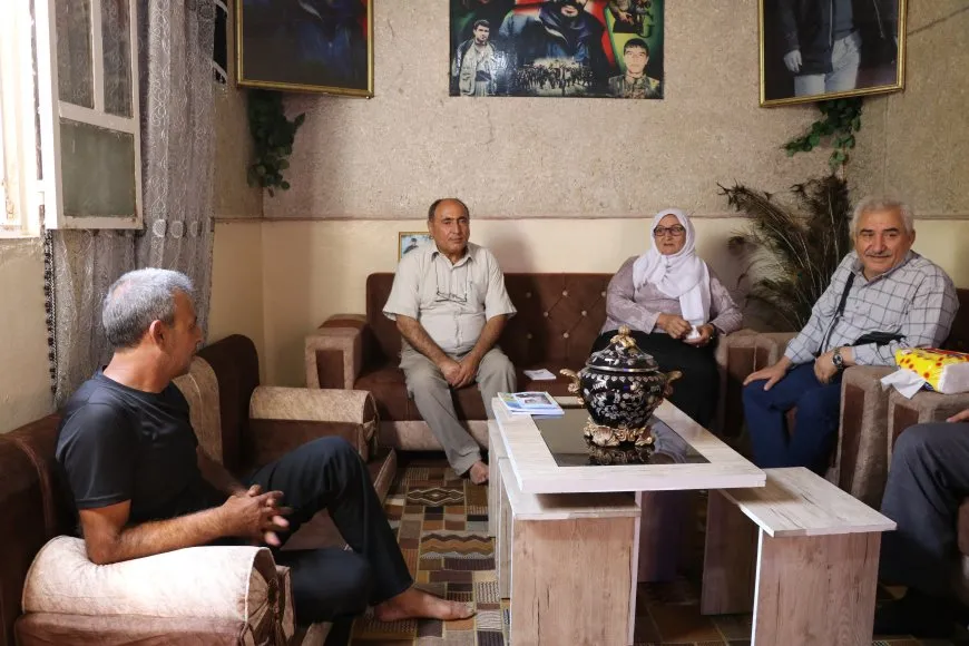 المبادرة السورية لحرية القائد عبد الله أوجلان تزور الوطنيين القدامى