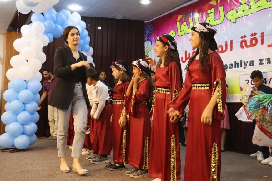 تكريم الأطفال المشاركين في مهرجان الطفولة الخامس بالرقة