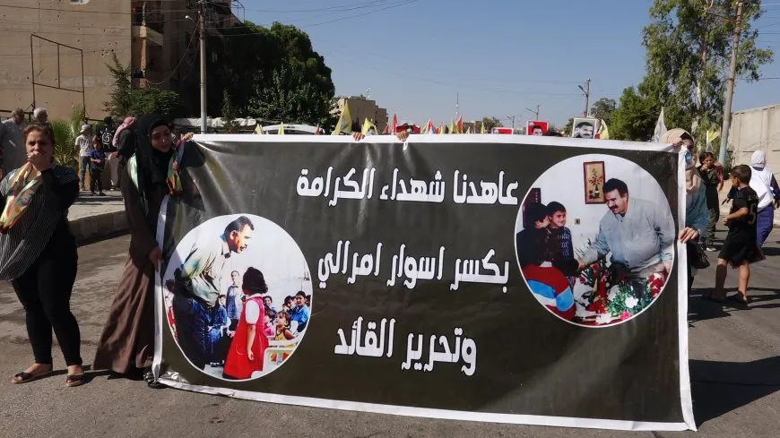 تنديد بنظام التعذيب والإبادة بحق القائد عبد الله أوجلان في الطبقة