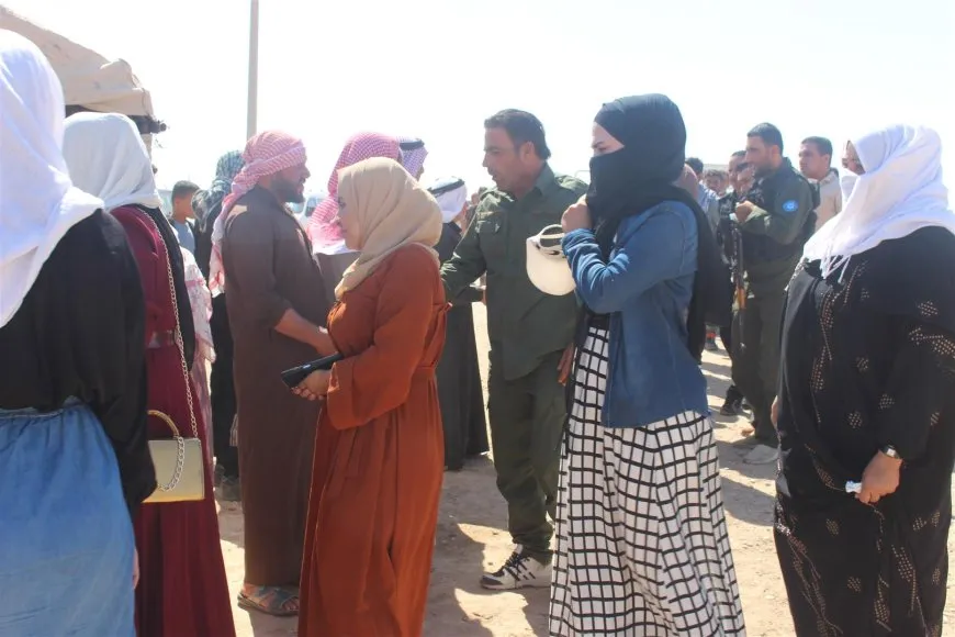 تقديم واجب العزاء لذوي شهيد قوات الحماية الذاتية فيصل الحسن