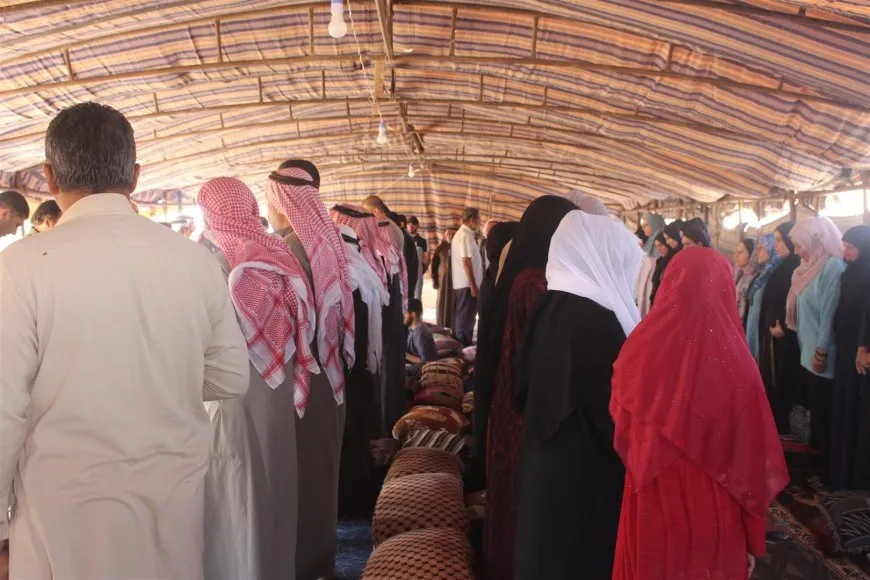 تقديم واجب العزاء لذوي شهيد قوات الحماية الذاتية فيصل الحسن