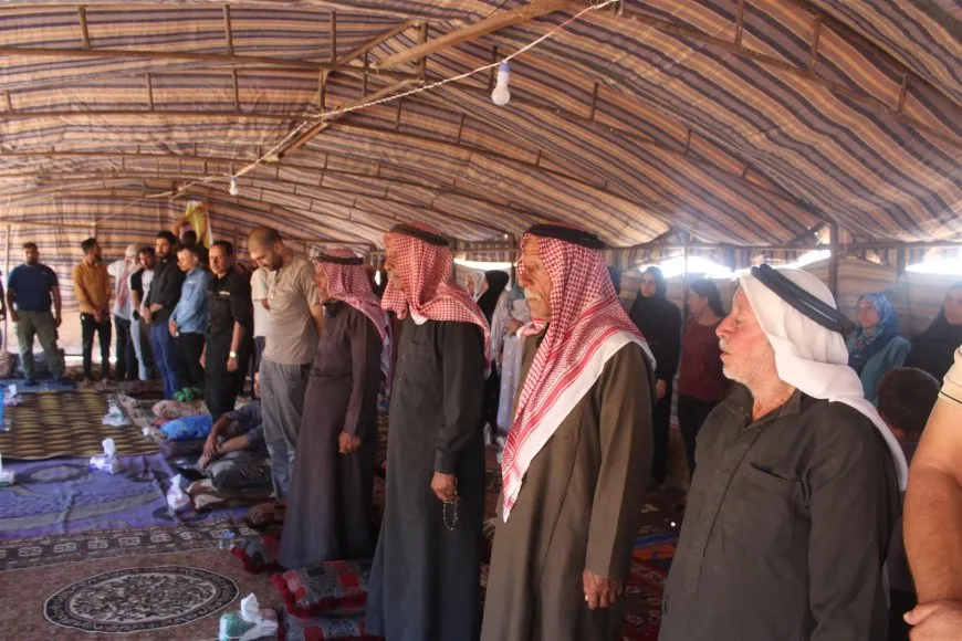 تقديم واجب العزاء لذوي شهيد قوات الحماية الذاتية فيصل الحسن