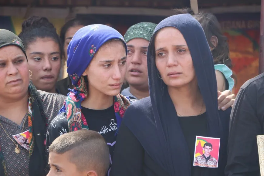 تقديم واجب العزاء لذوي الشهيد في قوات الدفاع الشعبي مظلوم بارتيزان