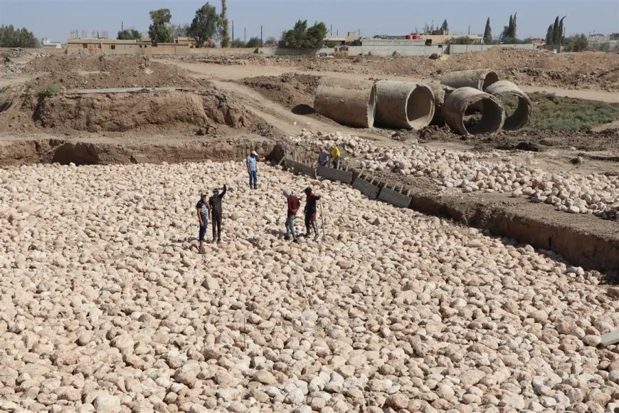 أعمال لتأهيل الجسر الوحيد الذي يربط الأحياء الشمالية بالجنوبية في مدينة الحسكة