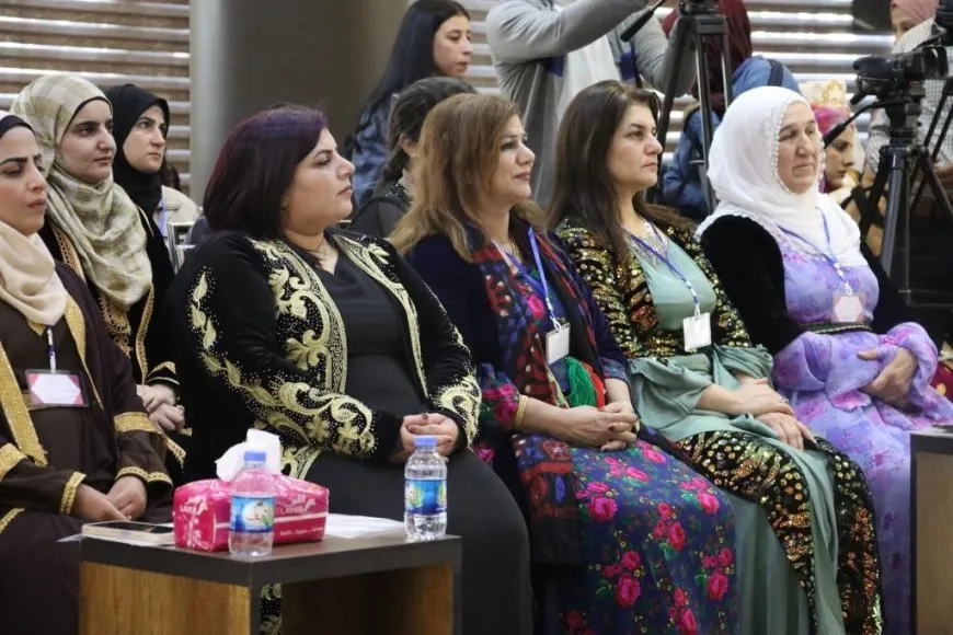 سوريات يجدن أن أي حل أو قرار لا تشارك فيه المرأة سيطيل أمد الأزمة