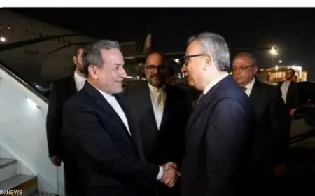 وزير الخارجية الإيراني يصل القاهرة