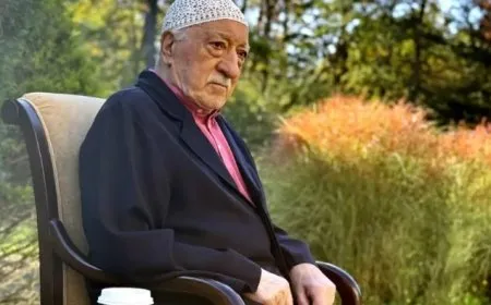 وفاة رئيس حركة غولن التركية 