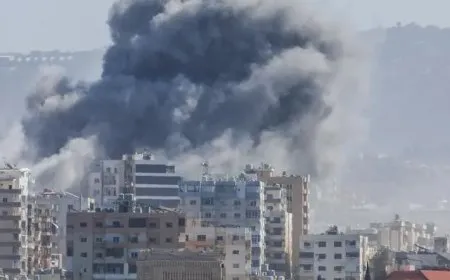 قصف إسرائيلي على مدينة صور اللبنانية وحركة نزوح كبيرة