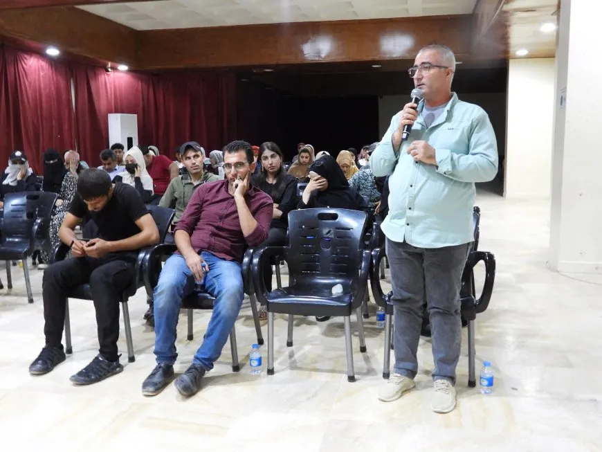 ندوة شبابية للحديث عن دور الشباب في حملة تحقيق الحرية الجسدية  للقائد