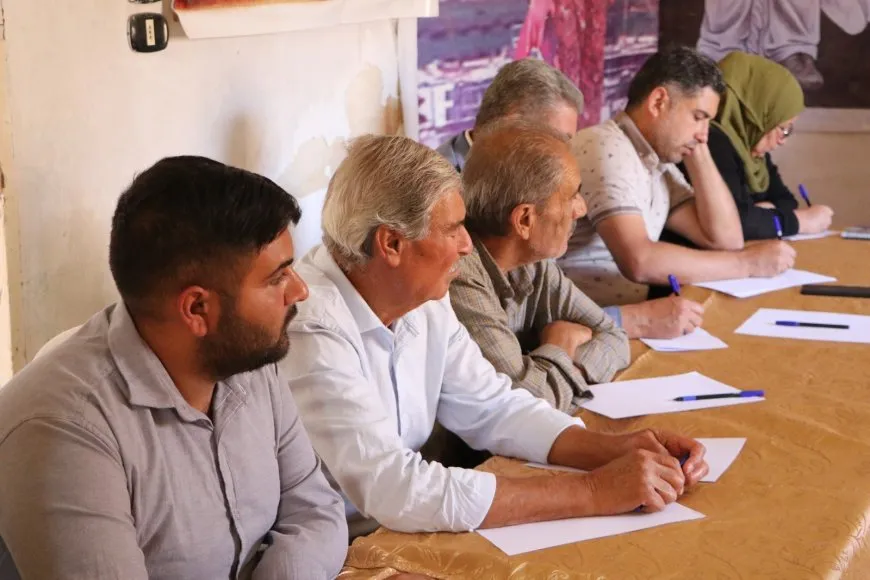"دور المثقفين في حل المشاكل الاجتماعية"