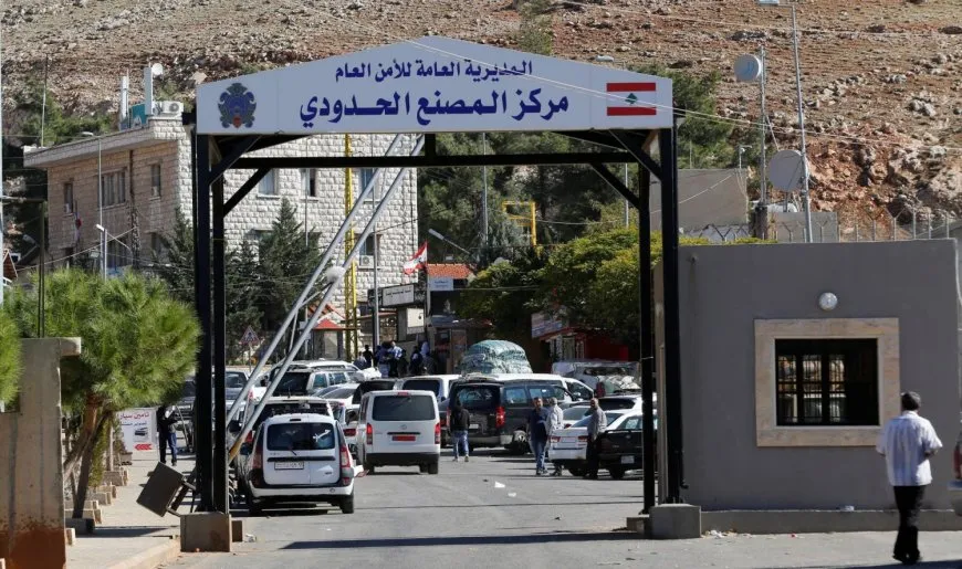 الطريق الدولي بين لبنان وسوريا خارج الخدمة جرّاء قصف إسرائيلي 