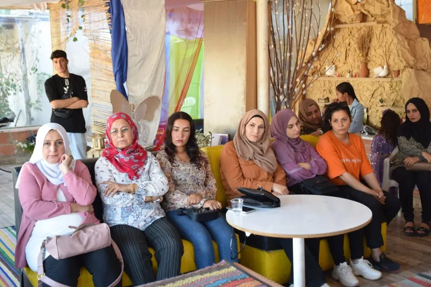 تكريم المعلمين والمعلمات في إقليم شمال وشرق بيومهم العالمي